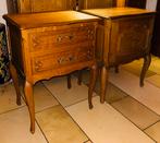 Set van 2 charmante vintage nachtkastjes / bijzetkastjes, Antiek en Kunst, Antiek | Meubels | Kasten, Ophalen