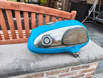 Honda ss50 tank beschikbaar voor biedingen