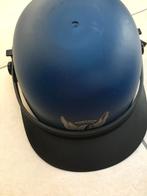 Helm Politie, Ophalen