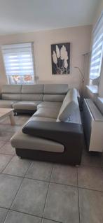 Magnifique salon d' angle bi-color en cuir véritable, Maison & Meubles, Canapés | Salons, Banc d'angle, Quatre personnes ou plus