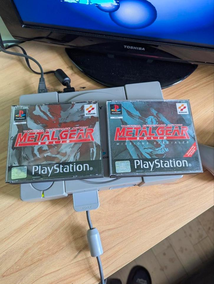 PlayStation 1 Metal gear solid+mission special complet  VF, Games en Spelcomputers, Games | Sony PlayStation 1, Zo goed als nieuw