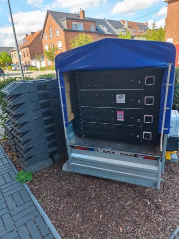 Afhaalbox/Afhaalpunt met 4 boxen.  beschikbaar voor biedingen