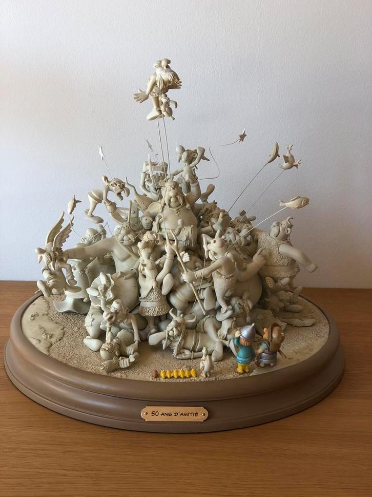 La bagarre asterix attakus, Collections, Personnages de BD, Comme neuf, Tintin, Enlèvement ou Envoi