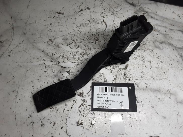 GASPEDAAL Volkswagen Passat (3G2) (5Q1723503H), Auto-onderdelen, Interieur en Bekleding, Volkswagen, Gebruikt