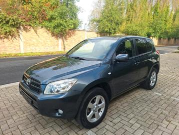 Toyota RAV4 2.2 D-4D | Airco | Trekhaak  beschikbaar voor biedingen