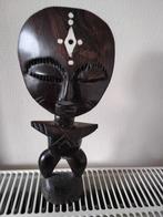 Statue en bois, statue de fertilité, Enlèvement ou Envoi