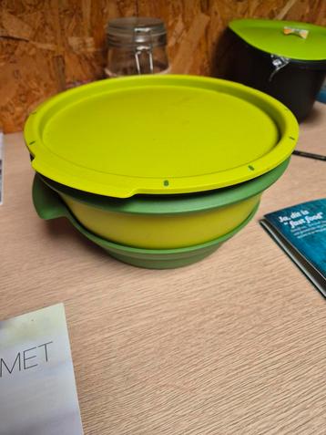 Tupperware microgourmet beschikbaar voor biedingen
