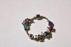 armbandje stitch met 9 bedeltjes, Handtassen en Accessoires, Armbanden, Ophalen of Verzenden, Nieuw