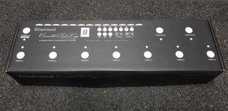 Boucle arrière en crocodile à commande unique (interrupteur), Musique & Instruments, Effets, Comme neuf, Enlèvement ou Envoi