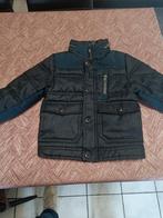 Winterjas jongen met kap in de kraag maat 92, Enlèvement, Comme neuf, Garçon