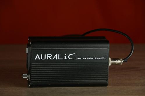 AURALiC Ultra Low Noise Linear PSU for Aries. More DC = niCE, Audio, Tv en Foto, Converters, Zo goed als nieuw, Ophalen of Verzenden