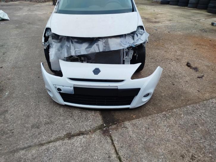 Clio 3 1,5 dci pour pièces ou a restaurer, Autos, Renault, Particulier, Clio, Air conditionné, Radio, Diesel, Euro 5, Berline