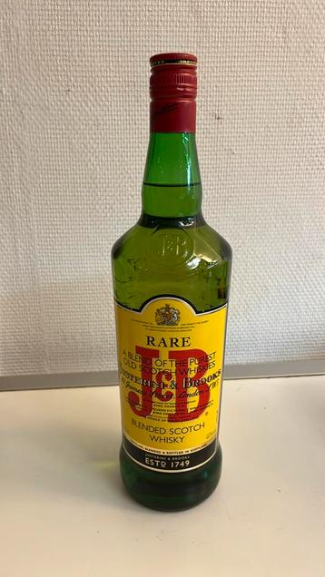 une bouteille de J&B Rare Blended Scotch Whisky 1L, Enlèvement ou Envoi, Neuf, Autres types, Pleine