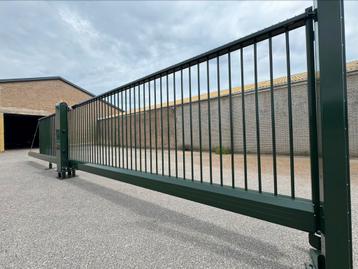 Compleet nieuwe automatische schuifpoort beschikbaar voor biedingen