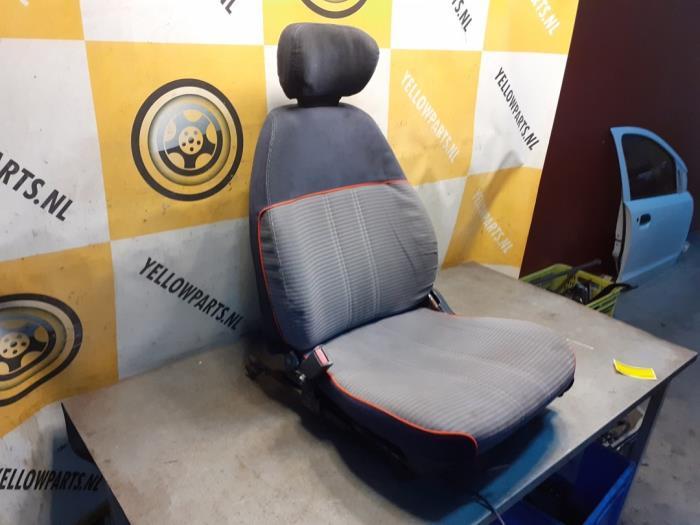 Stoel links van een Chevrolet Metro, Auto-onderdelen, Interieur en Bekleding, Chevrolet, Gebruikt, 3 maanden garantie, Ophalen of Verzenden