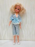 Oude SINDY PEDIGREE pop met schommelzetel (jaren 70), Ophalen of Verzenden, Pop