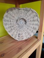 panier en osier en forme de coeur 40 cm avec couvercle, Ophalen, Gebruikt, Mand, Riet