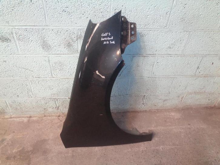 A vendre aile droite VW Golf 5 2004 à 2008, Auto-onderdelen, Carrosserie, Volkswagen, Rechts, Gebruikt, Ophalen