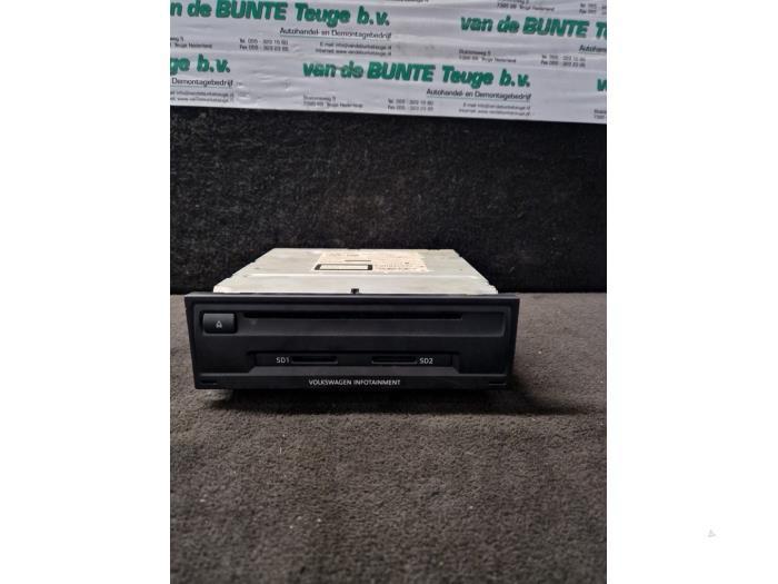 Navigatie Module van een Volkswagen Golf, Auto-onderdelen, Elektronica en Kabels, Volkswagen, Gebruikt, 3 maanden garantie, Ophalen of Verzenden
