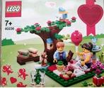 LEGO 40236 Romantic Picnic, Kinderen en Baby's, Speelgoed | Duplo en Lego, Complete set, Lego, Zo goed als nieuw, Ophalen