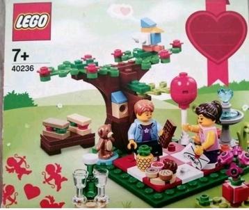 LEGO 40236 Romantic Picnic