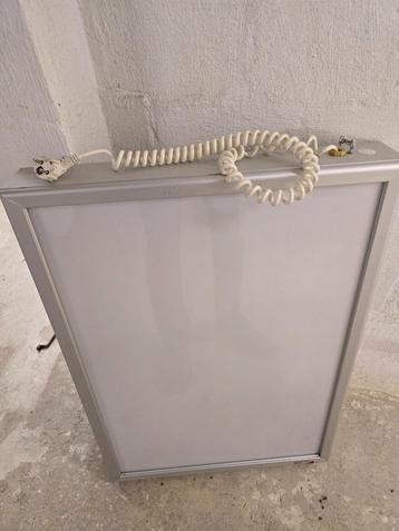 Aluminium kliklijst met verlichting beschikbaar voor biedingen