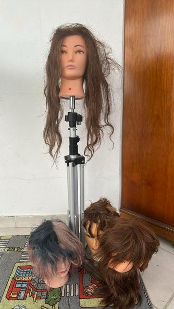 Oefenhoofden met staander, Handtassen en Accessoires, Uiterlijk | Haarverzorging, Ophalen, Zo goed als nieuw