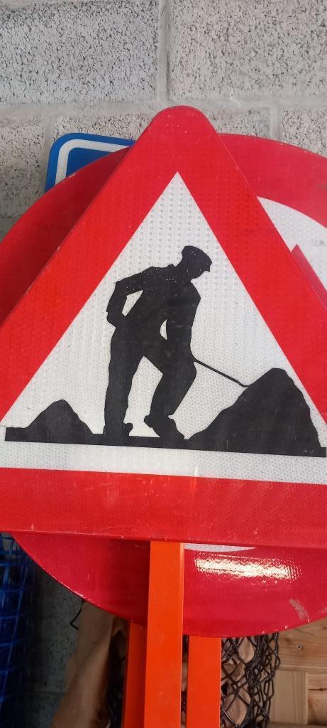 Verkeersborden met paal en voet, 8 stuks, Doe-het-zelf en Bouw, Overige Doe-Het-Zelf en Bouw, Zo goed als nieuw, Ophalen