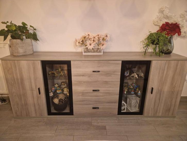 Super mooie dressoirkast, Huis en Inrichting, Kasten | Dressoirs, Zo goed als nieuw, Ophalen