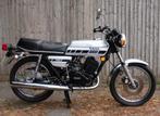 Gevraagd:  Een zadel van een Yamaha RD250., Motoren