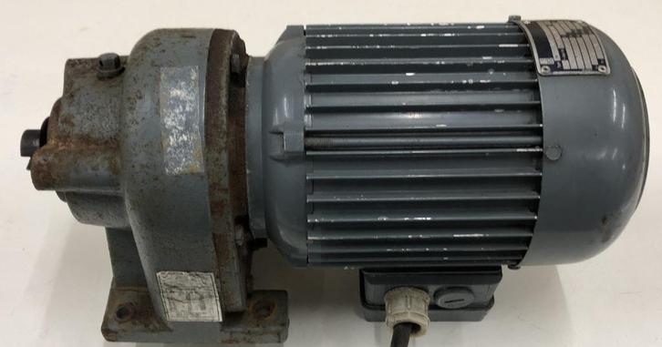 LANGZAAM DRAAIENDE VERTRAGINGSMOTOR 90 RPM 0,37 KW, Doe-het-zelf en Bouw, Gereedschap | Overige machines, Zo goed als nieuw, Ophalen of Verzenden