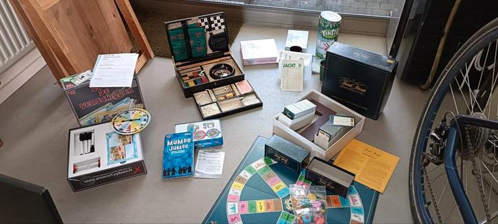 Set van gezelschap spellen, Hobby en Vrije tijd, Gezelschapsspellen | Bordspellen, Zo goed als nieuw, Ophalen