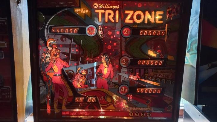 Tri Zone / IPD No. 2641 / July 30, 1979 / 4 Players, Verzamelen, Automaten | Flipperkasten, Gebruikt, Elektronisch, Flipperkast