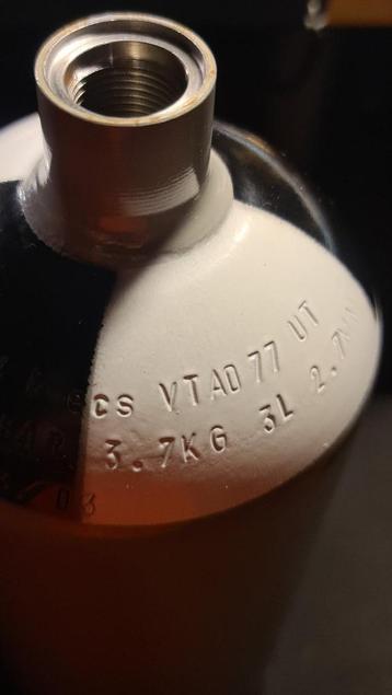 Persluchtfles 3l- 200bar beschikbaar voor biedingen
