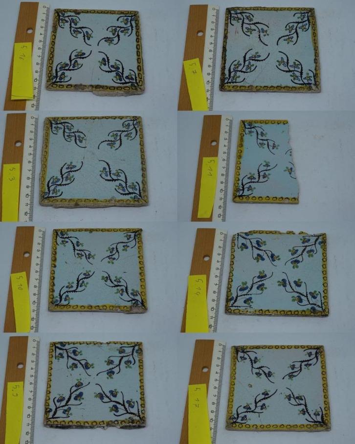 18e-eeuwse tegels met handgeschilderd bloemmotief, Antiek en Kunst, Antiek | Wandborden en Tegels, Ophalen