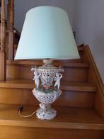 Lampe en porcelaine ( Massive ) Hauteur 65cm Largeur 40cm, Maison & Meubles, Enlèvement, Comme neuf