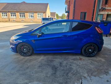 Ford fiësta ST 1.6 2015 171k km/nieuwe distributieset / enz. beschikbaar voor biedingen