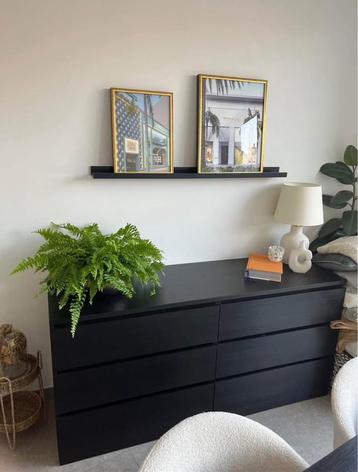 Dressoir beschikbaar voor biedingen