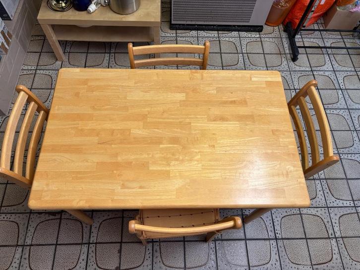 Table en pin 120x75 cm avec 4 chaises, Huis en Inrichting, Tafels | Eettafels, Zo goed als nieuw, 50 tot 100 cm, 100 tot 150 cm