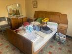 Oude slaapkamer: bed, nachtkastjes, en 2 kasten, Ophalen, Gebruikt, Tweepersoons