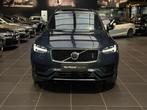 Volvo XC90 2.0 T8 4WD Inscription 7PL BOWERS & WILKINS | PAN, Auto's, Stof, Gebruikt, 288 kW, Blauw
