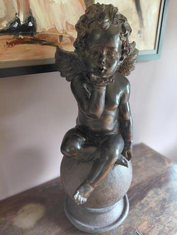 Sculptuur Standbeeld Beeldje Engel op Aarde Bol, Envoi, Neuf, Religion