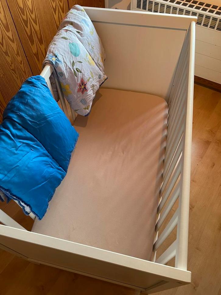 Lit d'enfant +accessoires, Enfants & Bébés, Chambre d'enfant | Lits, Comme neuf, Moins de 140 cm, Moins de 70 cm, Sommier à lattes