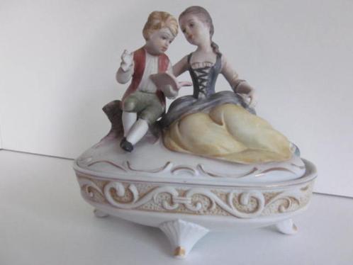 Biscuit bonbonnière/sieradenpotje, Antiek en Kunst, Antiek | Keramiek en Aardewerk, Ophalen of Verzenden