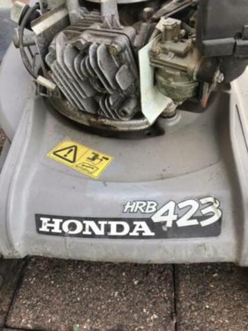 tondeuse Honda HRB423 pour pièces ou à reconditionner beschikbaar voor biedingen