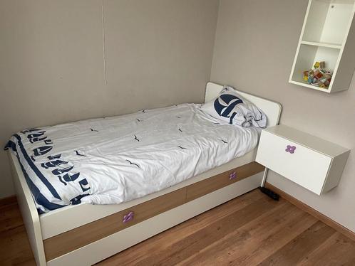 Bed met onderbed op hoogte verstelbaar, Huis en Inrichting, Slaapkamer | Bedden, Zo goed als nieuw, Eenpersoons, 90 cm, 200 cm