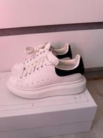 Alexander Mcqueen, Enlèvement, Comme neuf