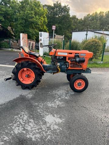 *prachtige kubota b6001 17pk 3cil minitractor wielgewichten* beschikbaar voor biedingen