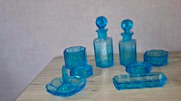 Rare ensemble de toilette bleu VSL. beschikbaar voor biedingen