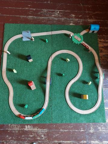 circuit train en bois montée sur plaque, Enfants & Bébés, Jouets | Circuits, Enlèvement ou Envoi, Comme neuf, Circuit
